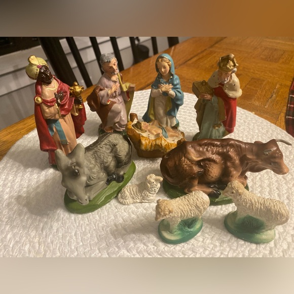 And Holiday Vintage Made In Italy Hand Painted Christmas Nativity